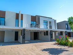 Single Row | Around The Pool | Multiple Units