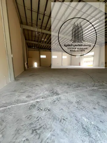 Excellent Rental Opportunity – Large 10,800 sq ft Warehouse on a Main Street with Powerful 135 kW Electricity