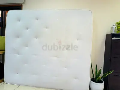 MATTRESS URGENT SALE(size:180x200x30cm)