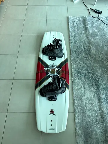 142 Liquid Force Wakeboard with Bindings