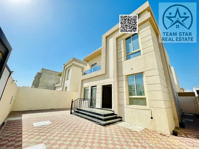 Large villa in a quiet area, close to all services and a mosque.