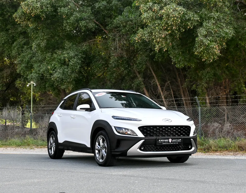 Hyundai Kona 2023 — photo 1 of 20