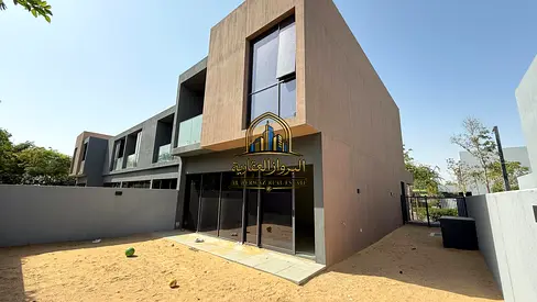 Elegant Luxury 3BR Villa) Maidroom//Private Garden"Primium Community