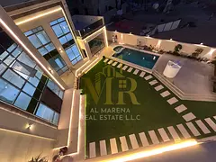 A villa with electricity and water fees included, on the main street, ready to move in, in the most