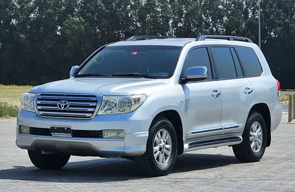 TOYOTA LAND CRUISER GXR V6 MODEL 2010 VERY GOOD CONDITION