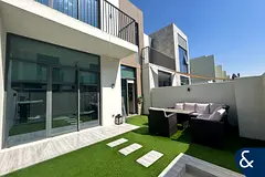 Modern Living | Private Garden | Vacant May