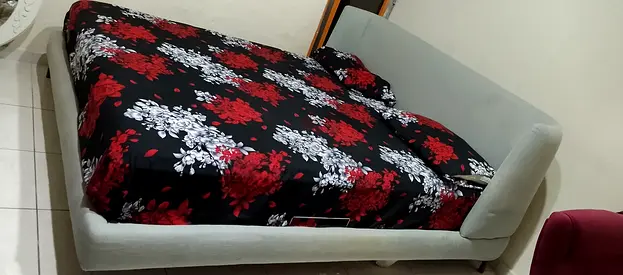 Stylish Queen Size Bed ( FREE HOME DELIVERY )