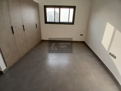 Big spasious lavish brand new bulding 1bhk 2washroom fully faimly building rent 60000