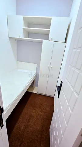 SUPER CLEAN SINGLE PARTITION READY TO MOVE IN TECOM 5MIN TO DIC METRO AND GREENS