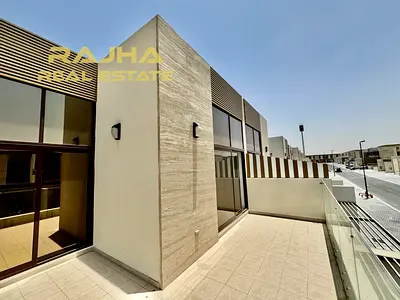 Single Row | Upgraded 4BR + Maid | MBR City