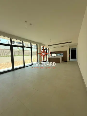 MODERN & SPACIOUS | UNFURNISHED | 4 BEDROOM
