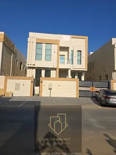 A villa with a price including registration and ownership fees on the main street, ready to move in,