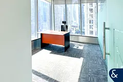 Prime location | Vacant | Fitted office