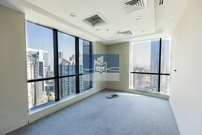 FULLY FITTED | HIGH-FLOOR | WALK TO METRO