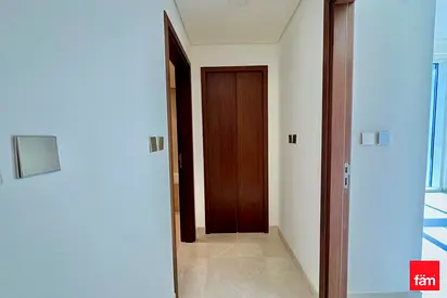 WATERFRONT LIVING I PRIME DEAL I FRONT UNIT