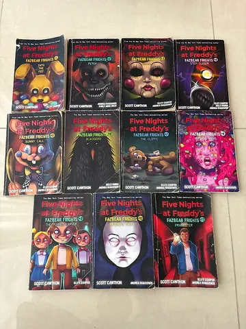 Five nights at Freddy’s book set