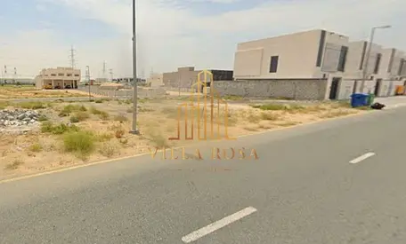 أرض سكنية للبيع في الحوشي – موقع مميز زاوية على شارع وسكة وقريبة من جميع الخدمات