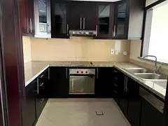 1 B/R APT | UNFURNISHED | PARTIAL LAKE VIEW — 3