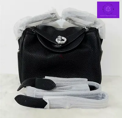 Stylish Black Handbag with Detachable Straps