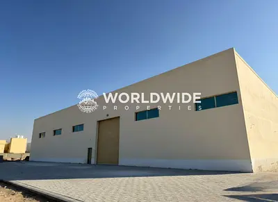 مستودع جديد كليًا بمساحة 5000 قدم مربع للإيجار | 70 كيلوواط | المنطقة الصناعية الأولى في عجمان