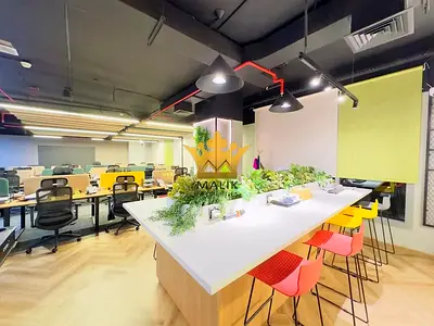 مكتب مفروش | برج جروسفينور للأعمال | تجهيزات حديثة