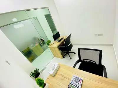 Modern Office | Bank Account Assistance | Free Amenities |