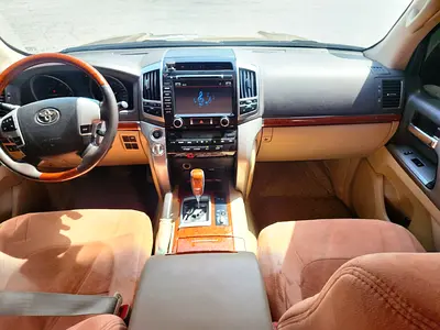 2015 Toyota LAND CRUISER 照片 10