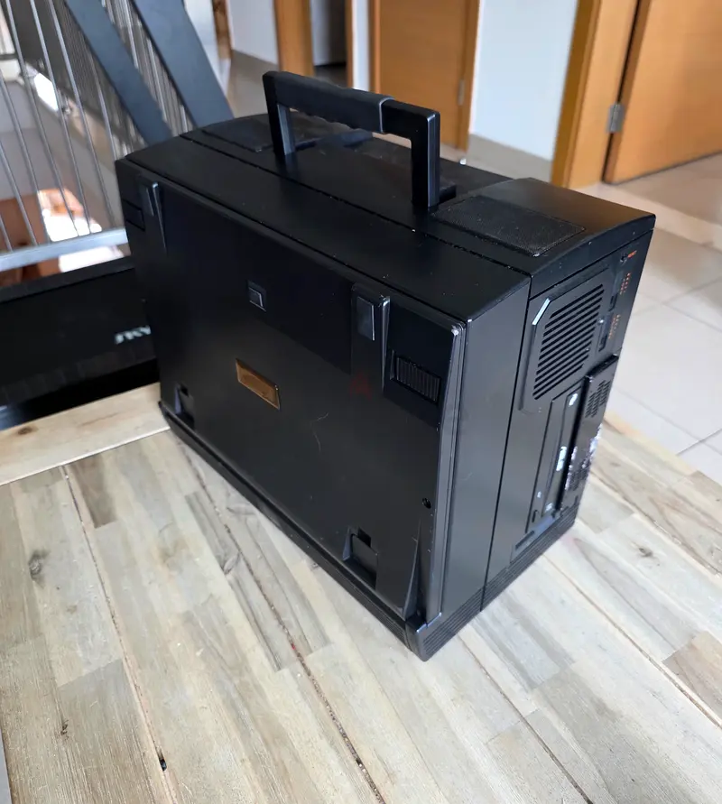 Old vintage Computer446714417481656322