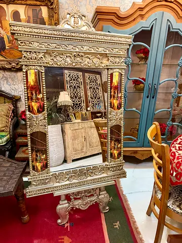 Ornate Vintage Decorative Mirror