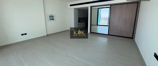 Fitted Kitchen | Best Location | Ready To Move