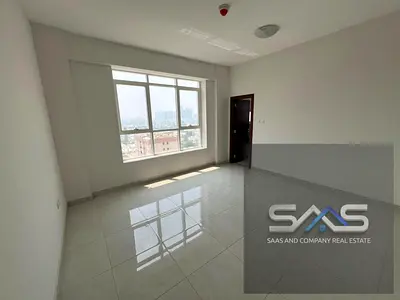Two-bedroom apartment with a living room on the Corniche, in a strategic location and with an open view.
