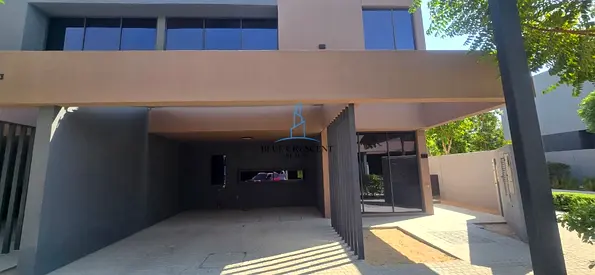 4 Bedroom unit | Green Community | Luxury Living | Resale |