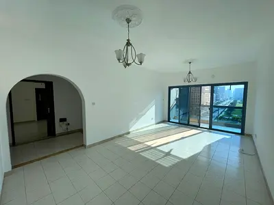 شهر مجانا+اطلاله مفتوحه مع شرفه+موقع مميز وحيوي قريب من جميع الخدمات (مولات& مقاهي&مدارس)
