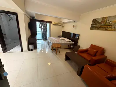 Studio apartment for monthly basis in Bur dubai mankool -4500 aed