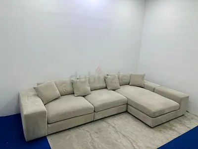 Like new condition Eicholltz brand lshape sofa