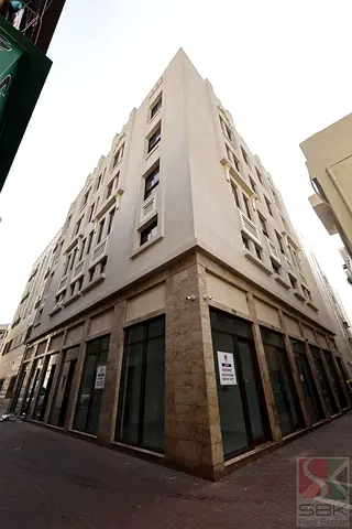 One Month Rent Free-Spacious 1 BR