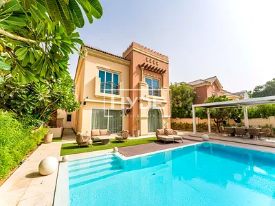 Stunningly Upgraded | 5 Bed, C1 | Turnkey