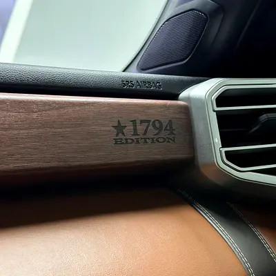 2023 Toyota TUNDRA — миниатюра 13