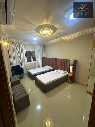 A spacious fully furnished 3 bedroom apartment 🔥prime location 🔥 healthy family living environment 🔥 balcony 🔥 gym pool 🔥 parking lot 🅿️