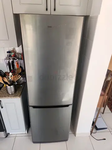 Samsung bottom freezer new model fridge same like new conditon for sale