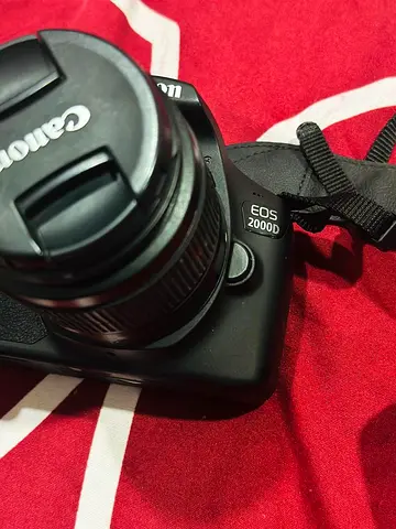 CANON eos 2000D