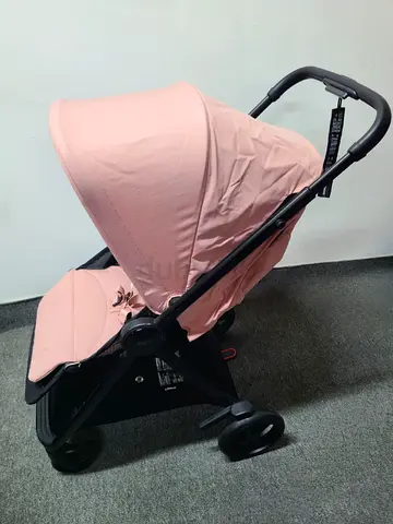 Mamas  Papas Libro Lightweight Stroller in the Peony Pink color.