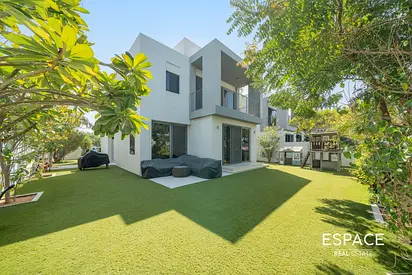 Vacant April | Unfurnished | Back to Back