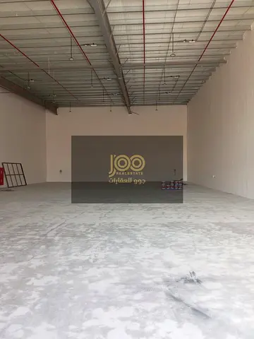 Spacious Warehouse for Annual Rent in UAQ | 10,400 sq. ft | 70 kW | New & Clean Compound