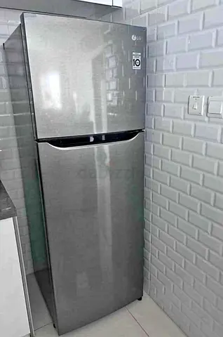 LG latest version midum size refrigerator