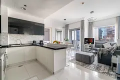 High floor downtown apartment opposite Dubai Mall