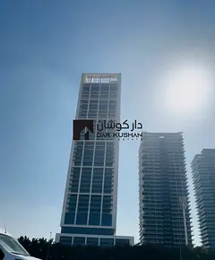 Luxurious Studio Apartment with Marina View, Main Road View