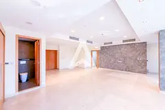 Executive Towers | Spacious Garden | SZR views