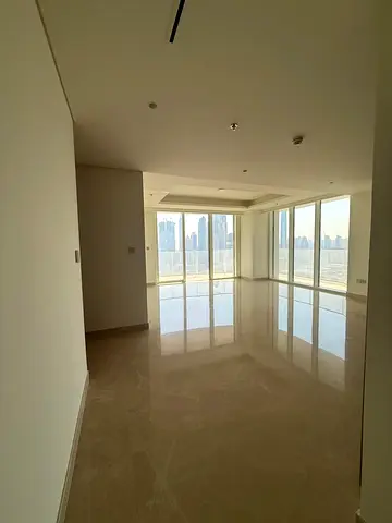 High Floor 36 | Beach Access | Maids Room