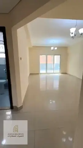 شقة 2 غرفه وصاله بالتعاون مع بلكونه وباركينج شقه مناسبه جدا للسكن او للاستثمار   2-room apartment and a living room in cooperation with a balcony and
